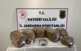 JANDARMA, BİR YILDA 98 TERÖR OPERASYONU DÜZENLEDİ