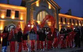 DOĞU EKSPRESİ’YLE SARIKAMIŞ’A GİDEN BAKAN KASAOPĞLU, KAYSERİ’DE MOLA VERDİ